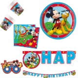 Cumpara ieftin Set Petrecere Mickey Mouse si Casa Distractiei, 32 Piese, 8 Persoane, Farfurii, Pahar, Servetele Aniversare Copii