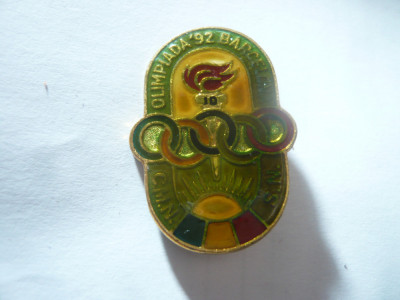 Insigna Olimpica Romania - Olimpiada din Barcelona &amp;#039;92 , dim.=4x2,8cm ,metal si foto