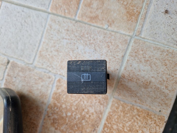 Buton dezaburire bord VW Golf 3