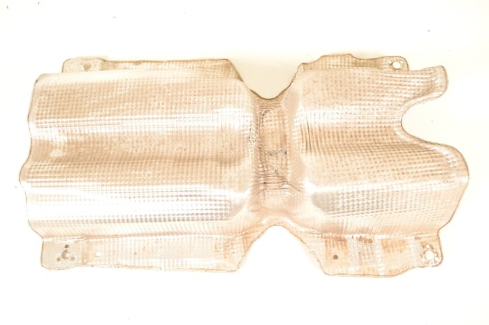 Protecție termică VW GOLF VII 5G1, BQ1, BE1, BE2 2014 OEM: 5Q0825613C | 11393779