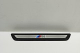 Ornament prag interior st&acirc;nga față BMW X3 F25 2012 OEM: 8050459 31052717