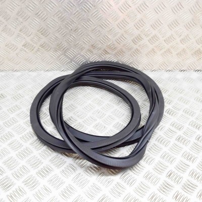 Garnitura ușă st&amp;acirc;nga spate VW ID.3 E11 2022 OEM: 10A867913D foto