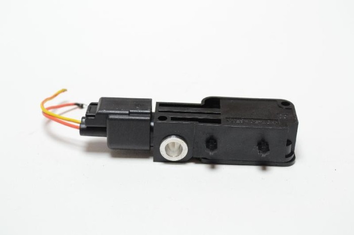 Senzor de impact dreapta spate JAGUAR S-TYPE X200 2004 OEM: 1X43-14B345-AA | 3321925