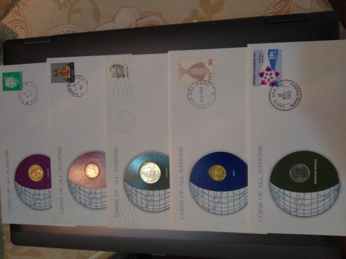 set 5 plicuri Coins of all nations