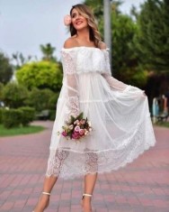 Rochie Alba din Dantela cu Maneca Lunga foto