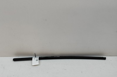 Chedar geam ușă dreapta spate PORSCHE Taycan 2022 OEM: 9J1839476E,9J1.839.476.E 25083009 foto