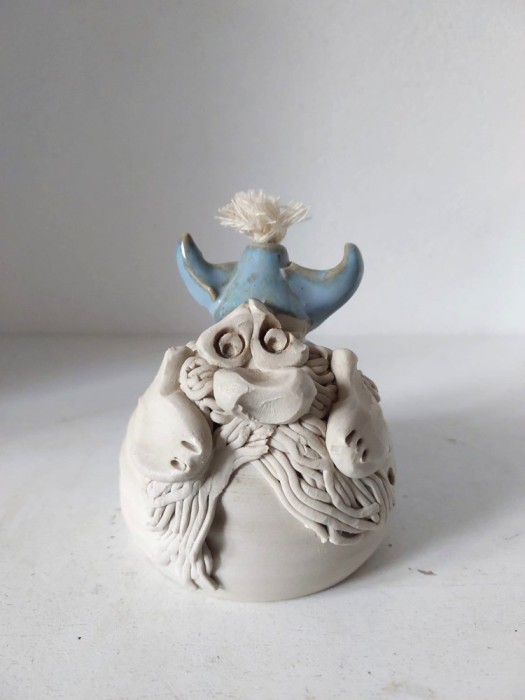 Trol / pitic viking figurina ceramica tip opait, hand-made, artist made, studio art, 10cm inaltime x 8cm diametru