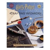 Cumpara ieftin Harry Potter: Crafting Wizardry The Official Harry Potter Craft Book