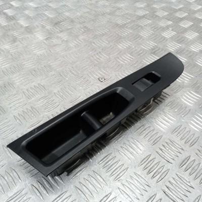 Buton Fata Dreapta Toyota Yaris 2010-2019 foto