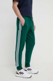 Adidas pantaloni de trening din bumbac culoarea verde, cu imprimeu IS1392