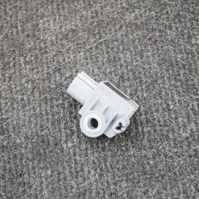 Senzor de impact st&amp;acirc;nga spate HYUNDAI TUCSON TL, TLE 2017 OEM: 95920-B4000 3892863 foto