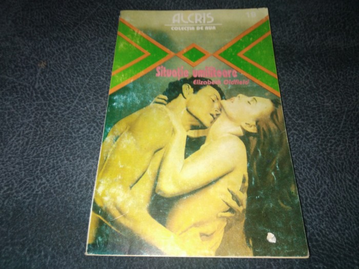 ELIZABETH OLDFIELF - SITUATIE UMILITOARE