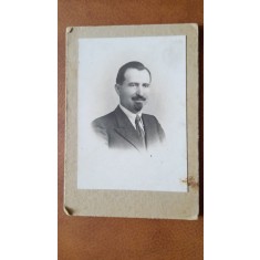 Fotografie pe carton, barbat cu barba si mustata, 1936