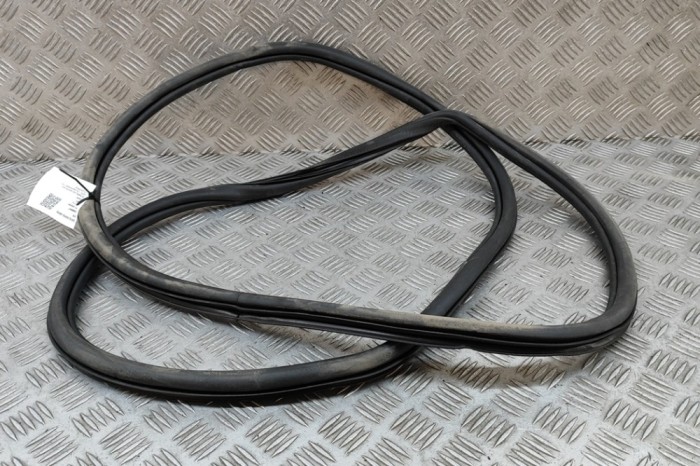 Garnitura ușă st&acirc;nga spate VW PASSAT Variant B8 3G5 2018 OEM: 3G9867913K | 30480047