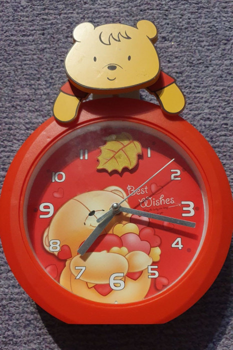Ceas de birou copii, inaltime 25 cm, cu baterie, ca in imagini