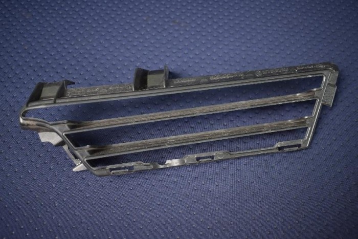 Grila dreapta față BMW 6 Gran Coupe F06 2012 OEM: 7362698 2344030
