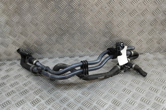 Furtun de lichid de răcire PORSCHE Taycan 2022 OEM: 9J1815552C | 31802590