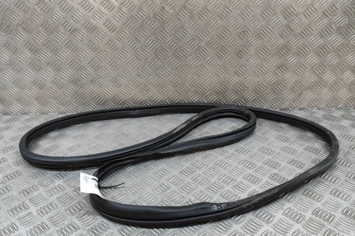 Garnitura ușă dreapta spate MAZDA CX-5 KF 2022 OEM: KB7W-72-760 | 30277440