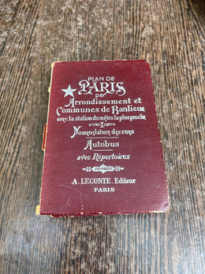 Plan de Paris par arrondissement. Nomenclature des rues avec la station du metro la plus proche avec repertoires foto