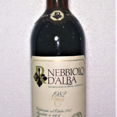 C 71, VIN ROSU NEBBIOLO D'ALBA, DOC, VINICOLA, Recoltare 1982 CL 75 GR 12,5