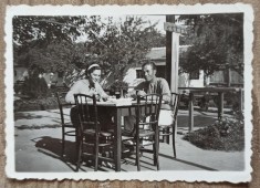 Cuplu la o terasa, Sfantu Gheorghe 1935// fotografie