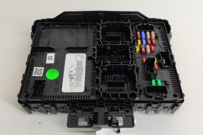 Modul panou de siguranțe FORD USA Mustang Mach-E 2023 OEM: MU5T-15604-JJJR | 24539999