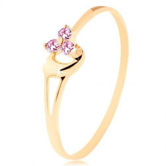 Inel din aur galben 14K - trei zirconii roz, inimă asimetrică convexă - Marime inel: 62