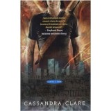 Orasul de sticla. Instrumente mortale, volumul 3 - Cassandra Clare