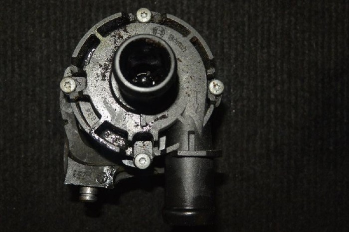 Pompa de apa auxiliara AUDI A3 8V1, 8VK 2013 OEM: 5G0965567,0392023209 1602775