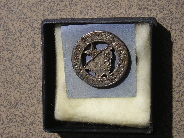 QW9 N2 90 - insigna - militar - misiune militara in Bosnia - SFOR