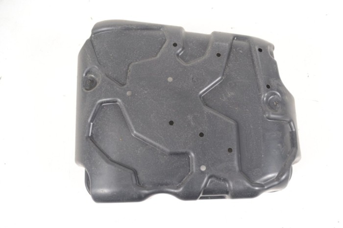 Scut motor central spate PEUGEOT 3008 SUV 2018 OEM: 9812344980 17747996