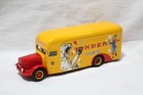 Macheta auto camion furgon GORGI Jean Richard Circus Bernard camion model 72004 1:50