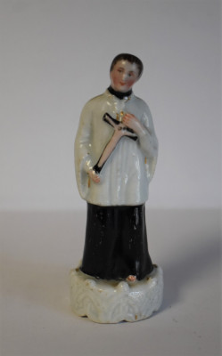 Statueta 9,5 cm din portelan Franta - tematica catolica - sfarsit de secol XIX foto