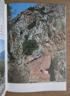 Delphi. The archaeological site and the museum foto