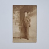 Fotografie format CP: Fotograf ambulant, Portret de domn cu baston, ca. 1915 / Romania
