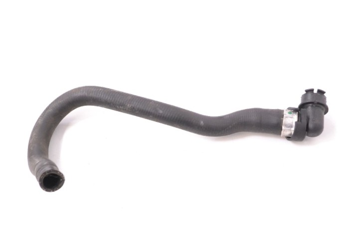 Furtun de lichid de răcire VOLVO XC90 I 2013 OEM: 30745337 | 11576633