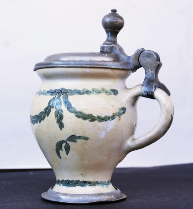 Halba ceramica veche pentru bere sau vin cu capac din staniu circa 1900 - reparata