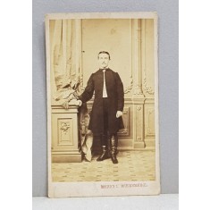 BARBAT CU MELON , FOTOGRAFIE TIP C.D.V. , STUDIO J. REIFS , NEUSATZ - NOVI SAD , MONOCROMA, CCA. 1900