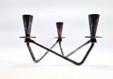 Suport triunghiular pentru lumanari, sfesnic IANTHE mid century modern cositor pewter _ minimalism , reto chic