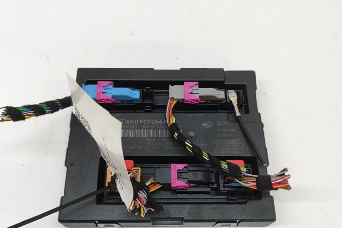 Modul de confort AUDI Q5 8R 2017 OEM: 8K0907064KP,5DK012351 | 32029294