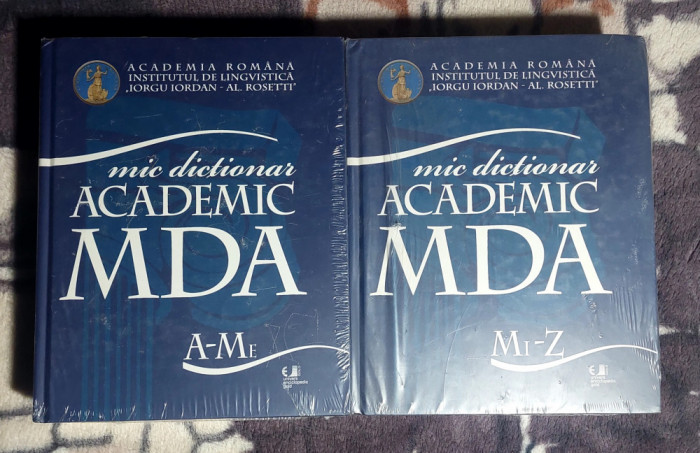 Mic dictionar academic