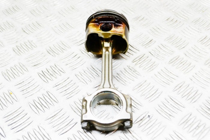 Piston NISSAN QASHQAI II J11, J11_ 2019 OEM: AJ05N | 13970584