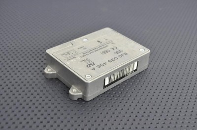 Amplificator de antena AUDI A5 8T3 2012 OEM: 8J0035456 2149842 foto