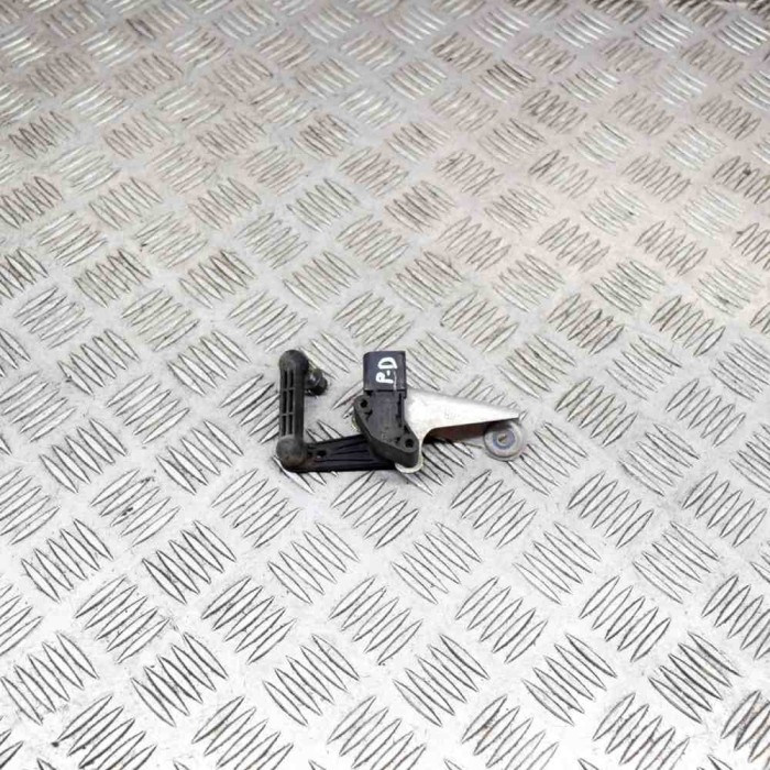 Senzor de nivel &icirc;nălțime dreapta față TESLA MODEL S 2016 OEM: 1027946-00-A 13929021