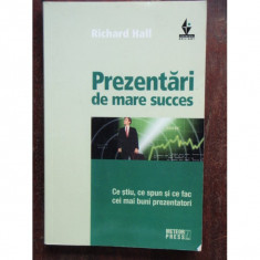 PREZENTARI DE MARE SUCCES - RICHARD HALL foto