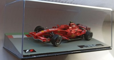 Macheta Ferrari F2007 Kimi Raikkonen Campion Formula 1 2007 - IXO/ Altaya 1/43 F1 foto