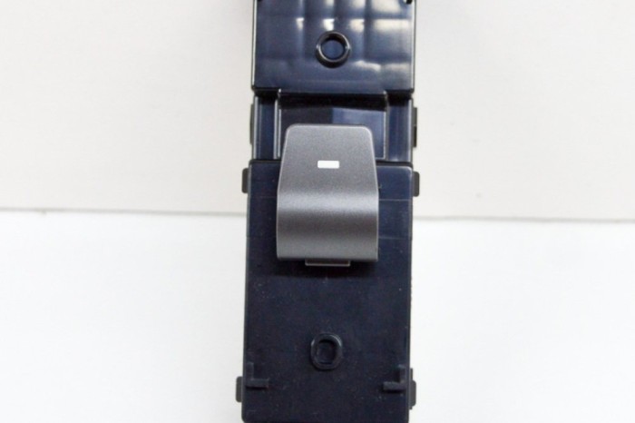 Buton geam ușă dreapta spate HYUNDAI IONIQ AE 2019 OEM: 93580-G2010 17559319