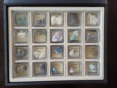 NI66 Colecție de pietre și minerale Sch&amp;auml;tze der erde foto