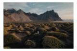 Tablou Canvas, "Rătăcind printre dune montane verzi", Peisaj, Munți, Dealuri, Vegetație, Cer, Persoană, Natură, Lumină, 39 x 26 cm, CMCLASS