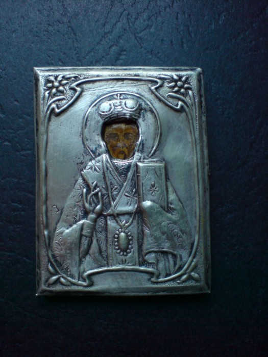 Iconită miniaturală Sf&acirc;ntul Nicolae ferecătură din argint, marcaj rom&acirc;nesc